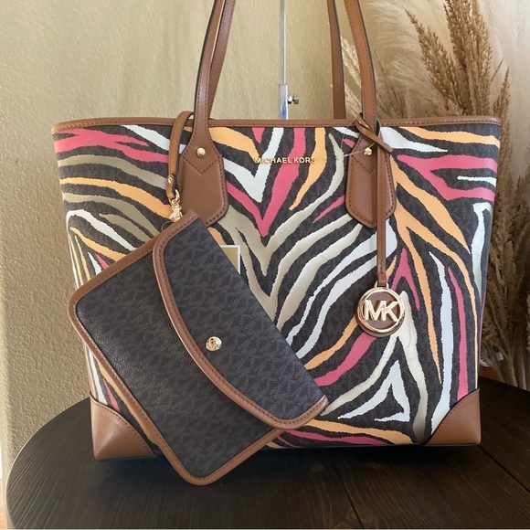 New Michael Kors zebra large Eva shoulder tote bag - Picture 8 of 15